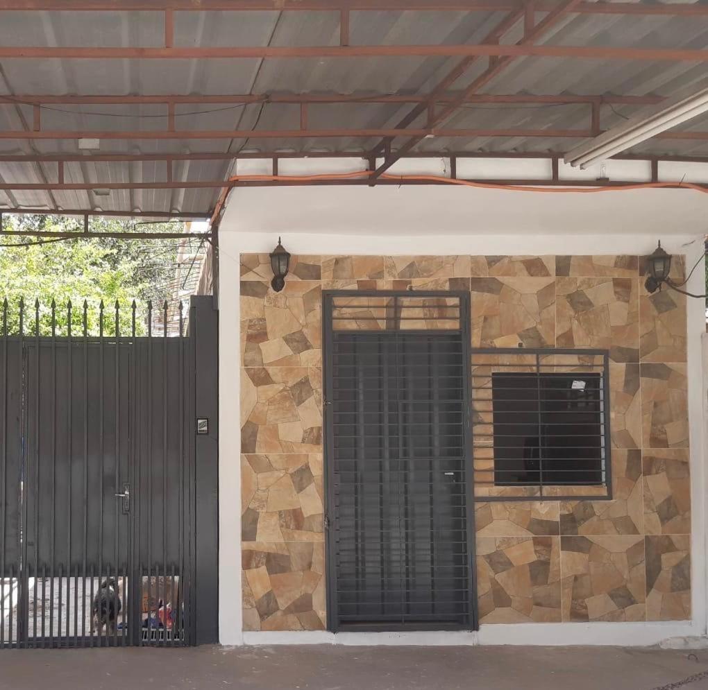 Monoambiente Semi Independiente En Asu-Py Asunción Eksteriør bilde